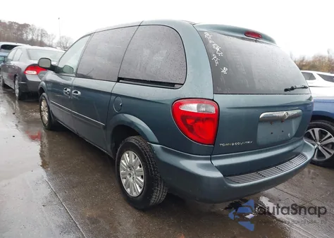 2005 Chrysler Town & Country z USA, uszkodzony, nr VIN 1C4GP45RX5B270356